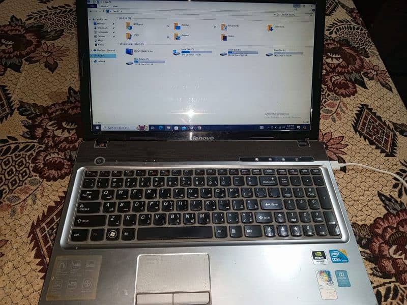 I m selling lenovo laptop urgent 1