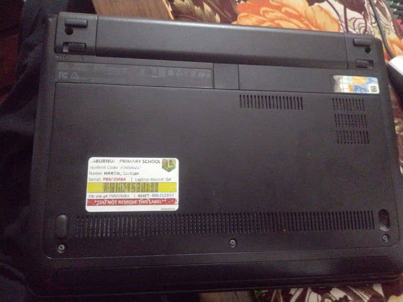 Lenovo Thinkpad 4 GB ram 300 GB harddisk laptop for sale. 8