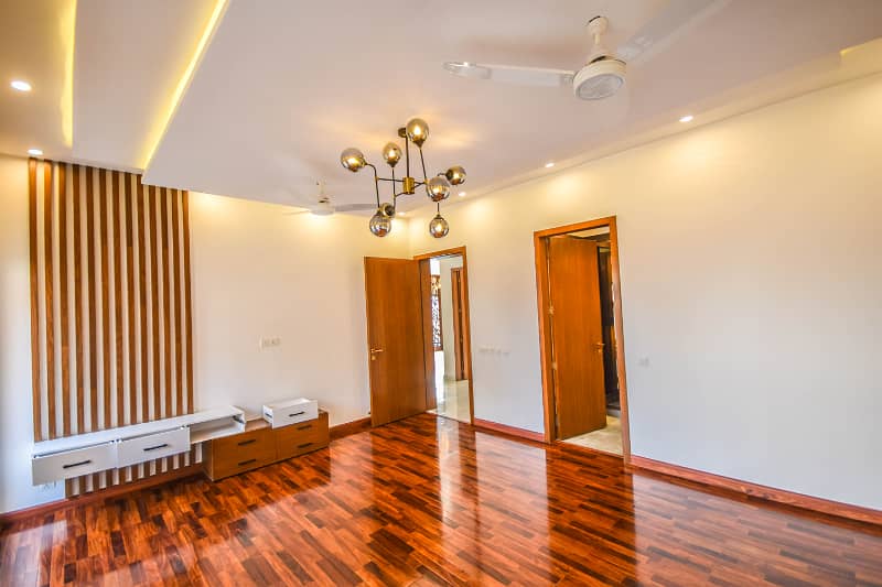 1 KANAL ULTRA MODERATE BUNGALOW FOR SALE 26