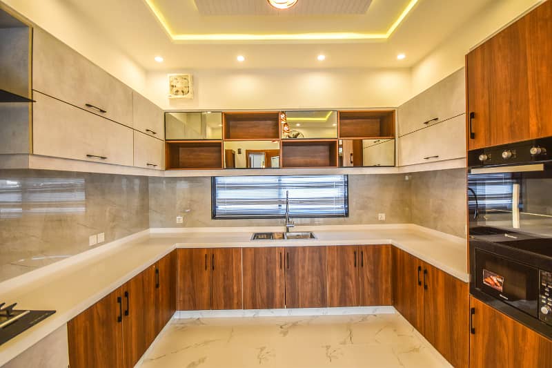 1 KANAL ULTRA MODERATE BUNGALOW FOR SALE 31