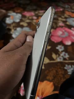 I phone 11 pro 0