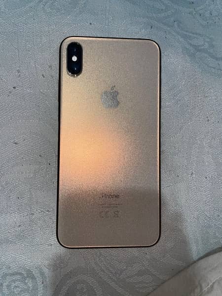 iPhone xsmax  256 gb doul pta sim golden coulor 80 bettry health 4