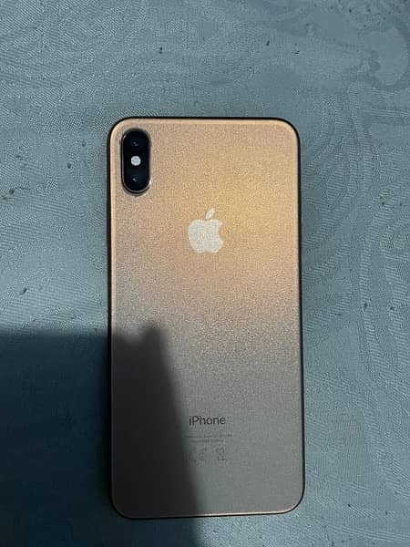 iPhone xsmax  256 gb doul pta sim golden coulor 80 bettry health 5