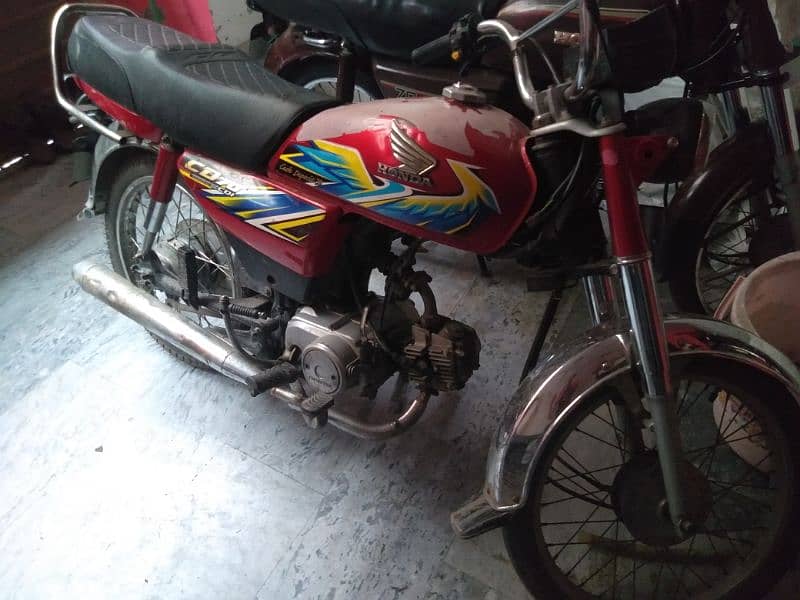 Honda CD70 0