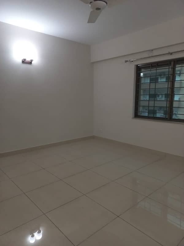 This Apartment Is Located Next To Park And Kids Play Area, Market , Mosque And Other Amenities. 3