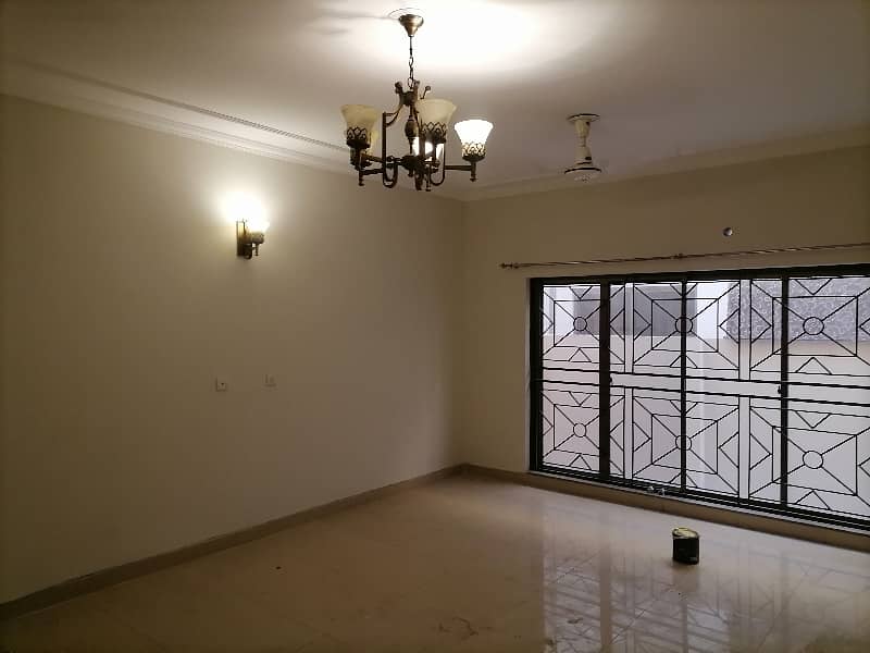 17 Marla Brig House Available On Rent In Askari 10 3