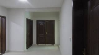 This Is An Open View Apartment To Airport And Garden. 0