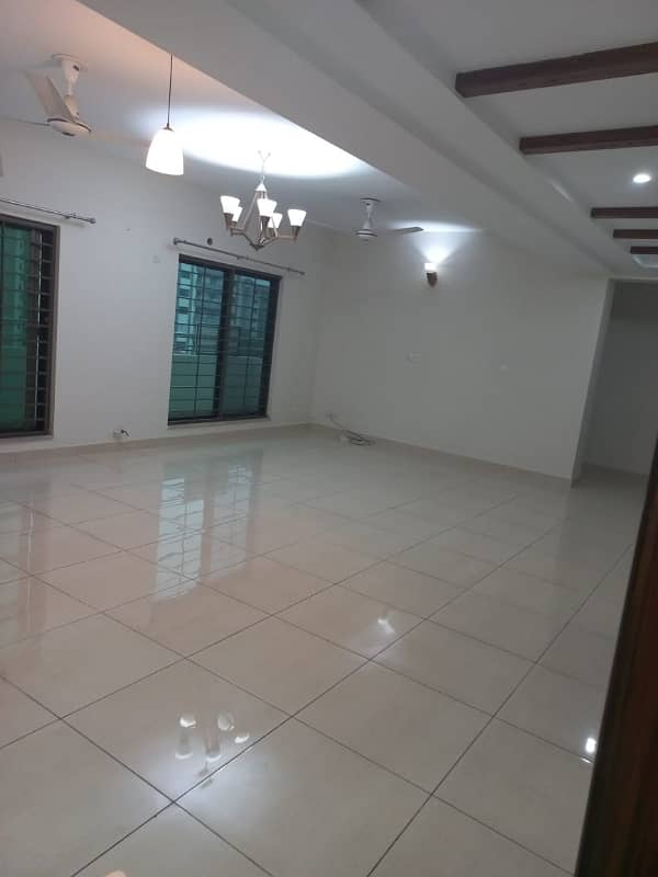 This Apartment Is Located Next To Park And Kids Play Area, 
Market
 , Mosque And Other Amenities. 4