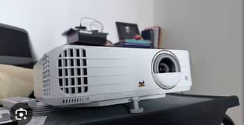 Viewsonic PX748-4K projector very less used