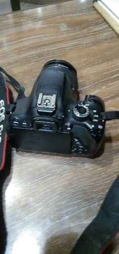 canon 650d DSLR camera