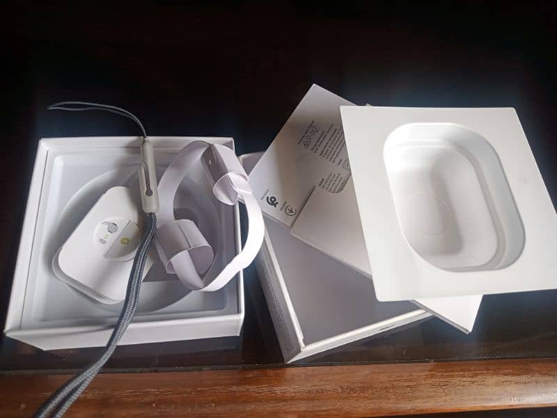 Apple Airpods pro 2nd generation 2