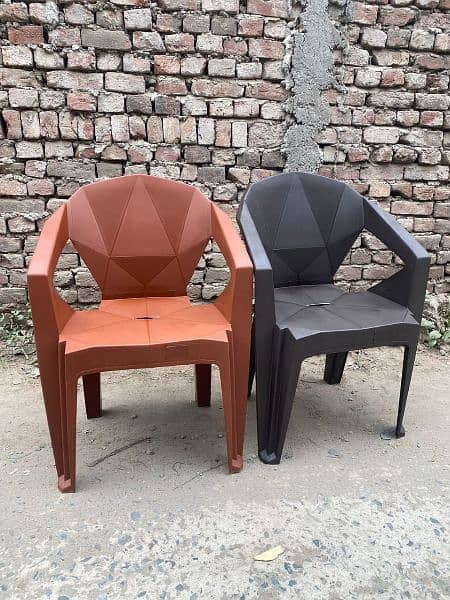 PLASTIC OUTDOOR GARDEN CHAIRS TABLE SET AVAILABLE FOR SALE 14