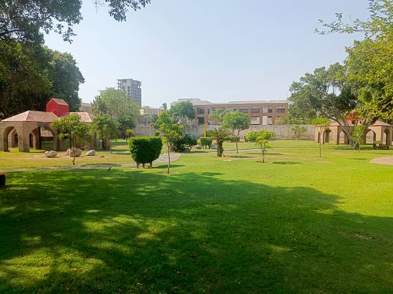 2 BEDROOM APARTMENT FOR SALE IN SECTOR E BAHRIA TOWN LAHORE 18