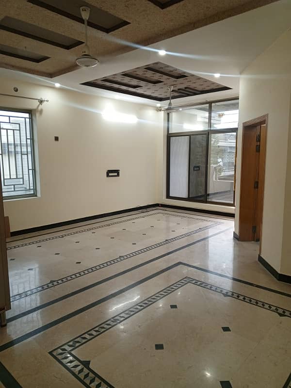 Sapret upper porsn available for rent in model town phs 2 6