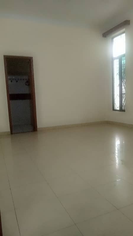 One kanal upper portion for rent in Model Town best for family near to DPS 8