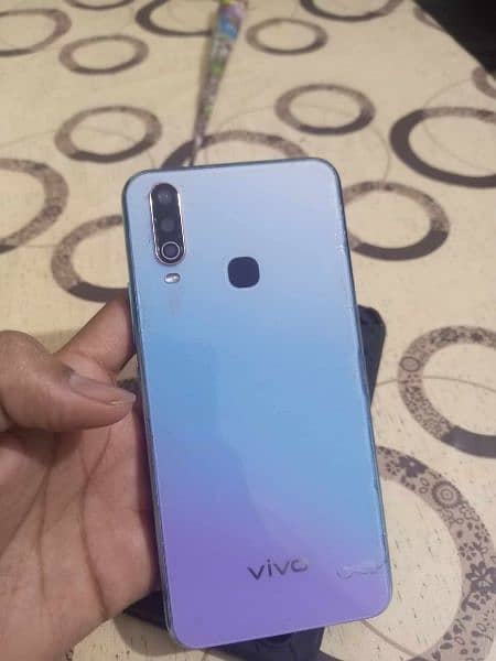 Vivo Y15 1