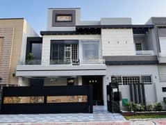 10 Marla House Available For Sale In M Block LDA Avenue One