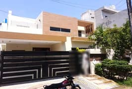 A Centrally Located House Is Available For Sale In Gulshan-E-Lahore 0