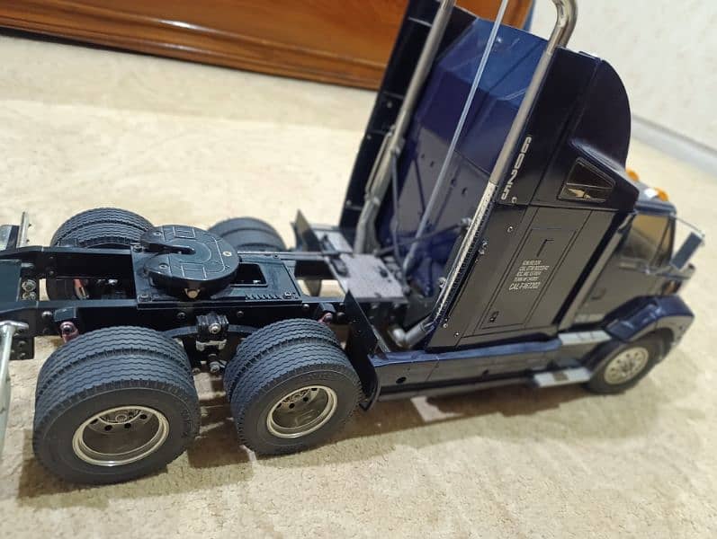 Tamiya Ford Aeromax RC truck 2