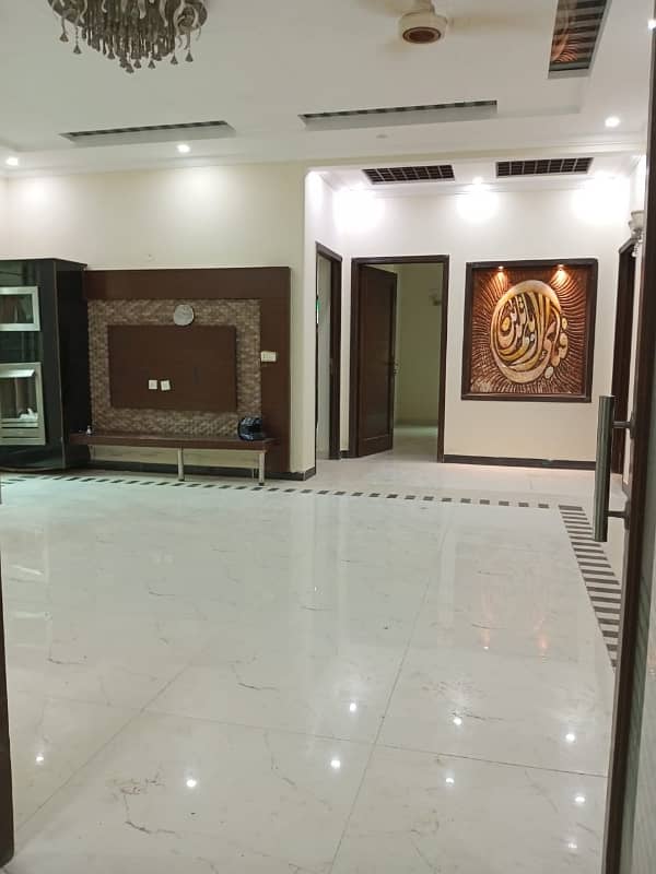 Johar Town Ideal location Near Allah hu chock 5 Marla beautiful and solid House Available For Sale 1