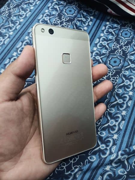 P10 lite Mobile for sale urgent Base 1