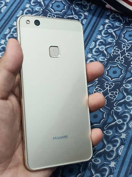 P10 lite Mobile for sale urgent Base 4