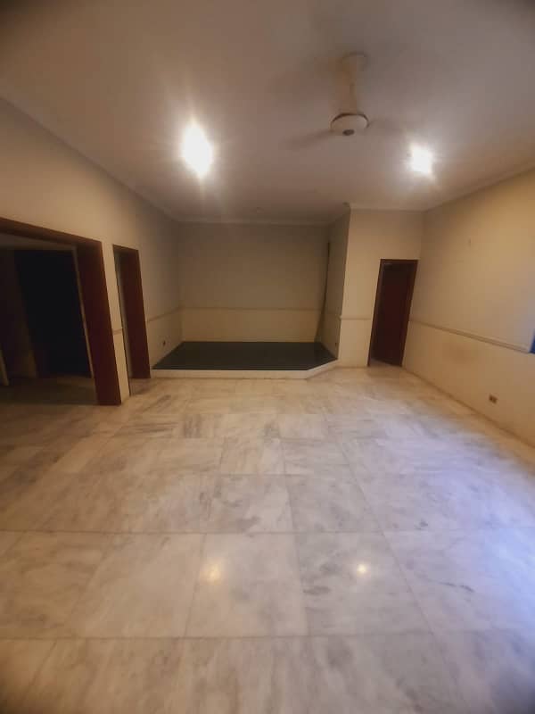 1 Kanal House 4 Beds, Marble Wooden Floors, Available For Rent In Y Block DHA Phase 3 20