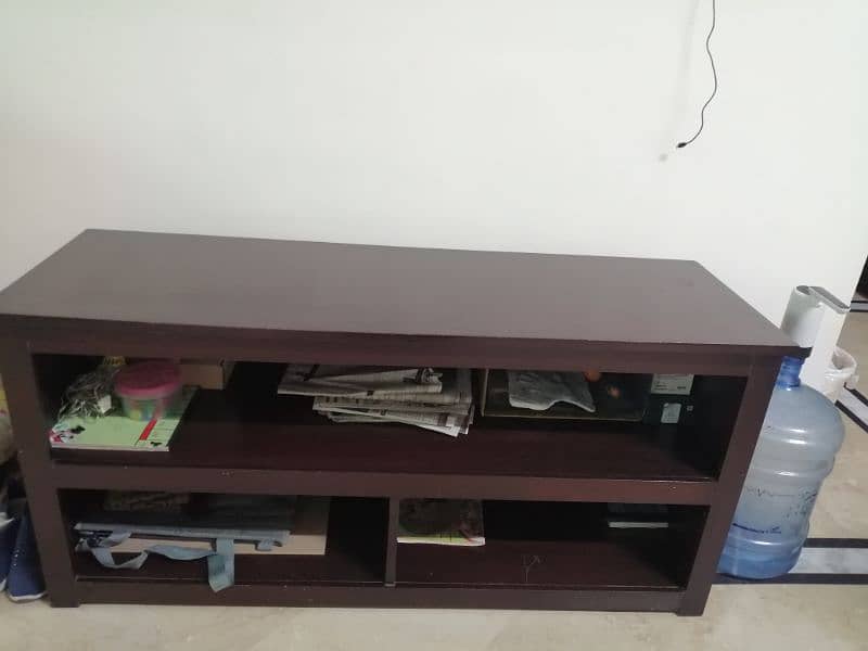 Wooden Console in excellent condition 0