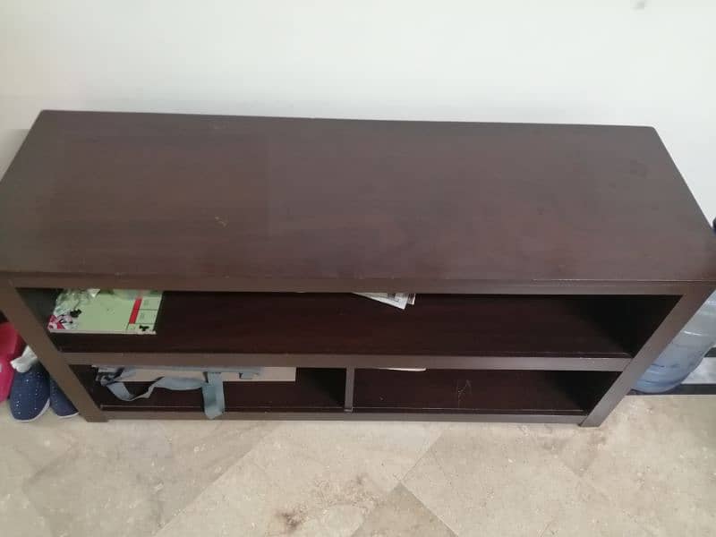 Wooden Console in excellent condition 1