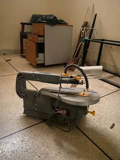 Scroll saw