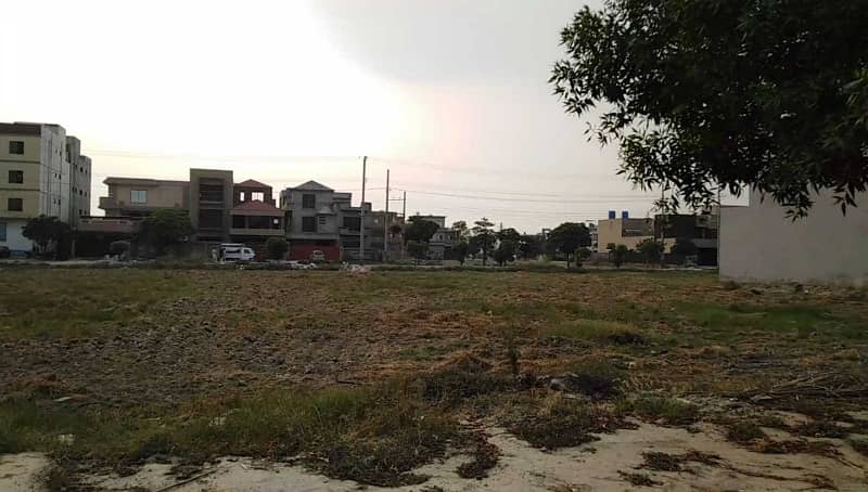 Get This Amazing 1 Kanal Residential Plot Available In LDA Avenue 1