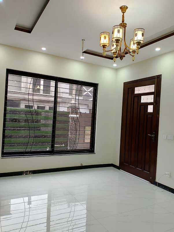 10 Marla Full Spanish House Available For Rent In Tulip Overseas Block Park View City Lahore 16