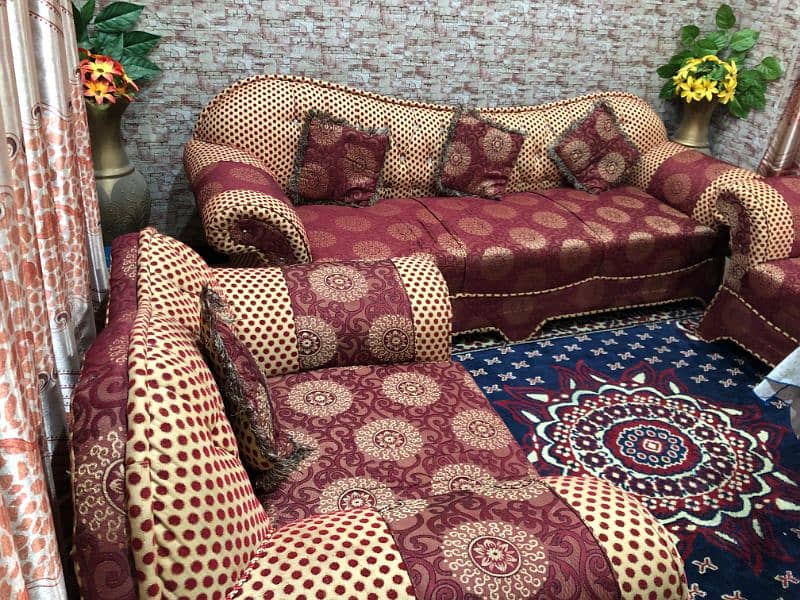 5 Seater sofa set for sale 0