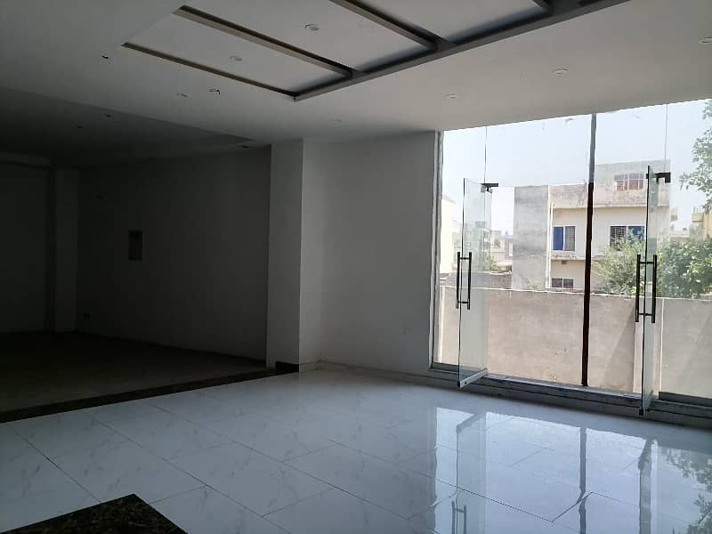 Ready To Rent A Office 2400 Square Feet In Airport Road 9