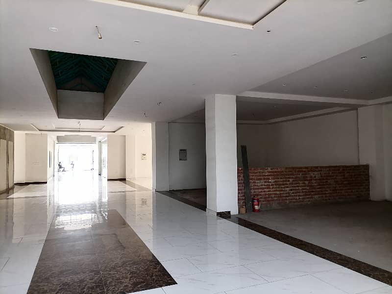 Ready To Rent A Office 2400 Square Feet In Airport Road 33