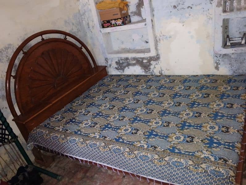 BED WOODEN SALE ONLY BED no Mattress 10