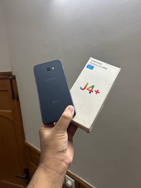 Samsung j4+ 1