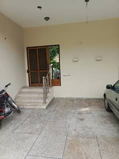 10Marla upper portion available for rent 0