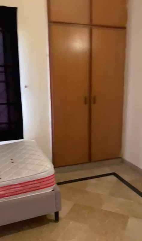 1 Kanal Upper Portion Available For Rent 1