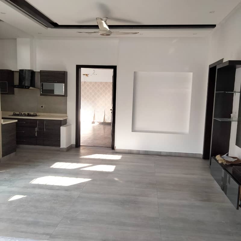 1 Kanal Upper Portion Available For Rent 3