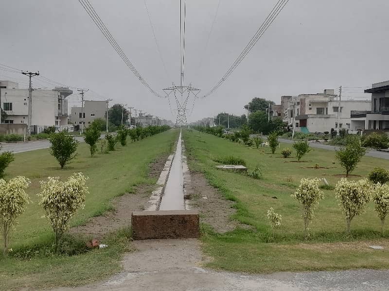 Get This Amazing 15 Marla Residential Plot Available In Wapda City - Block C 1