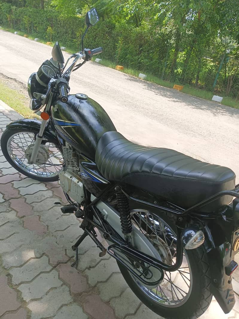 Suzuki GS 150 2015 7