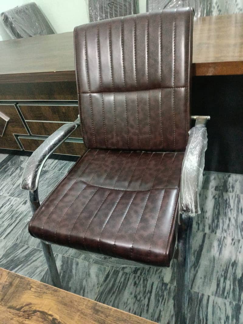 6 office chair 2 month used like new 1