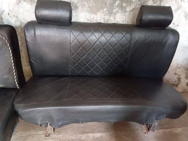 Bolan sofa seats for sale 3