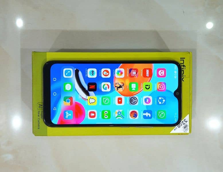 INFINIX MOBILE WITH ORIGINAL BOX 1