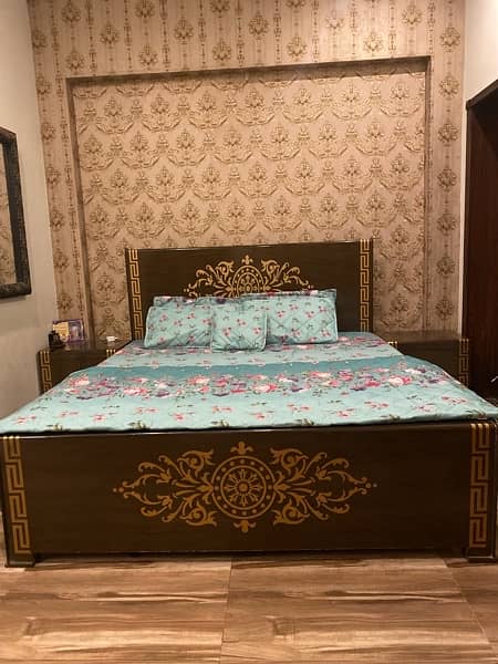 bed set with sidetables 2