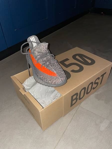 Adidas Yeezy boost 350 V2 2