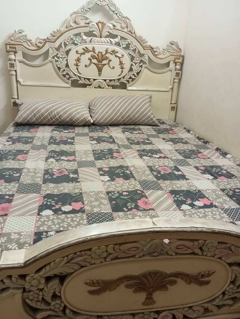 Bed set / Sofa set / 6 Seater /Furniture 0