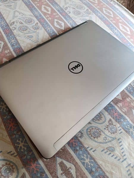 Dell Laptop 0