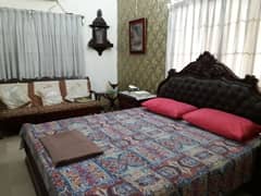 furnished room for bachelors in pechs tariq road near Mac Donald